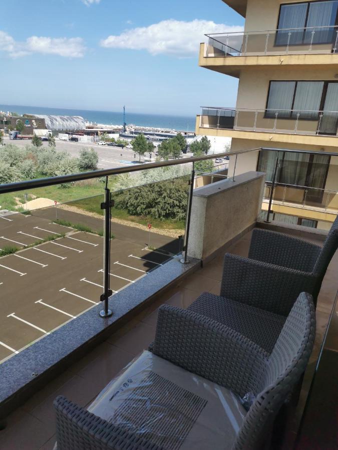 Ferienwohnung Monalissa Summerland Mamaia Exterior foto